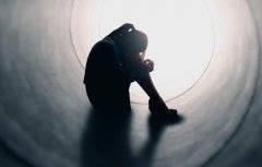 抑郁症能(néng)不(bù)能(néng)被徹底治愈，不(bù)再複發？